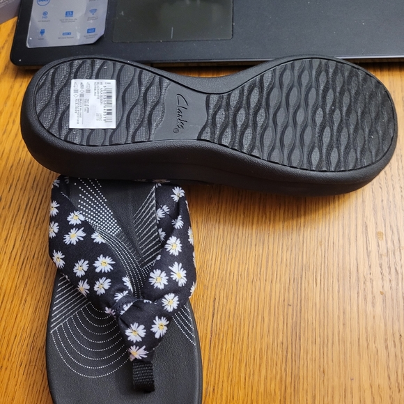 Ladies Flip Flop - Picture 3 of 8